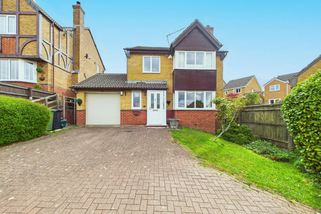 Spacious Four Bedroom Detached Family Home - No O