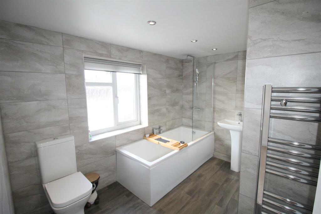 Marquis Drive, 10 Bathroom.JPG