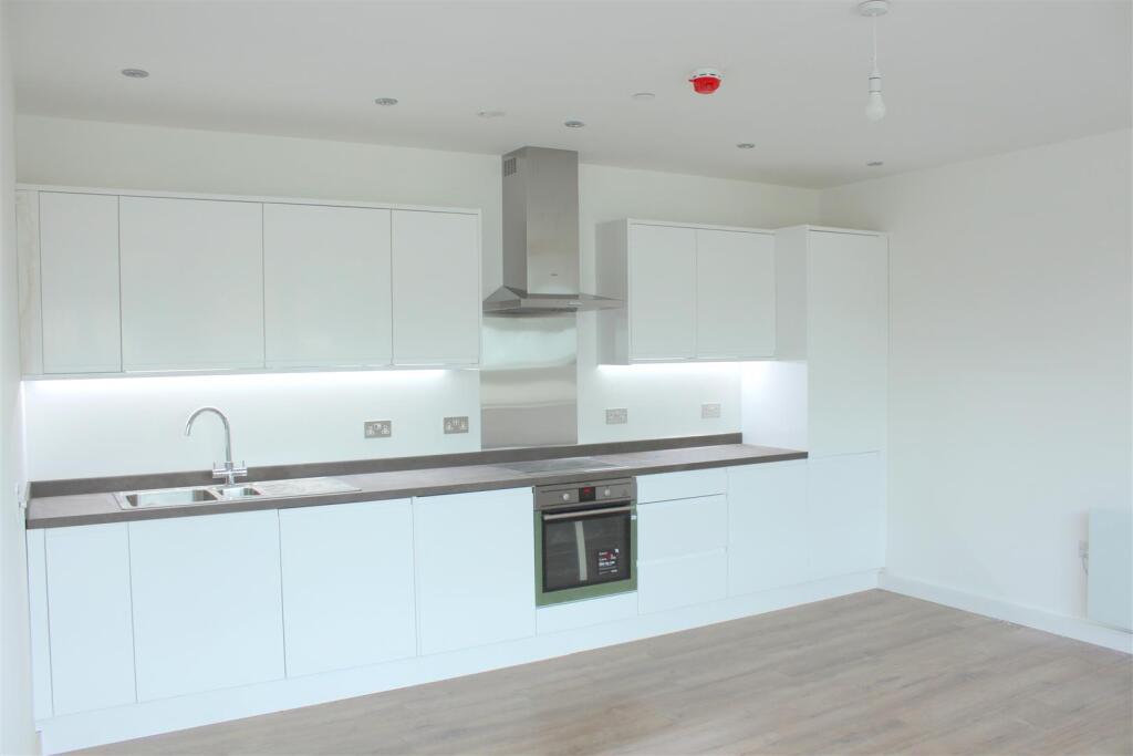 Flat 11 Porters House Kitchen.JPG