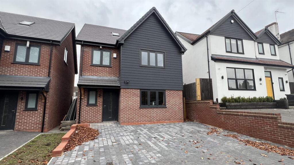 Worcester Road Hagley 645 3.jpg