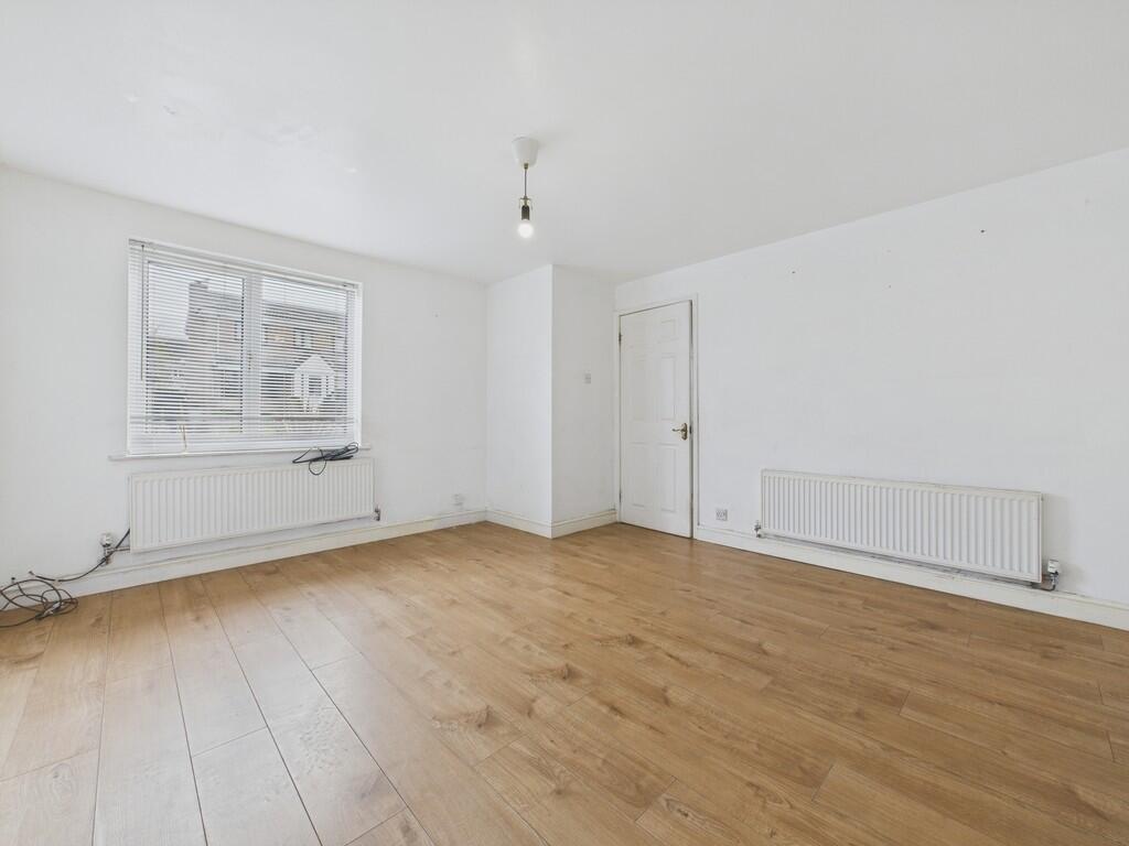 CAM04273G0-PR0119...