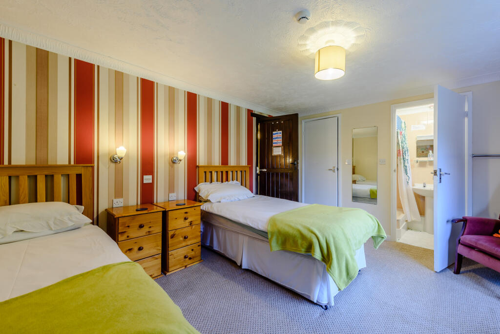8529859-Interior17