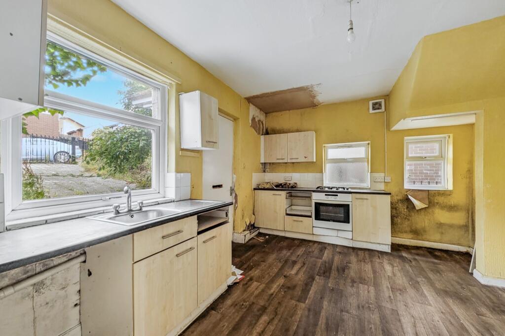 17 The Oval, Newcastle Upon Tyne, NE6 3LH