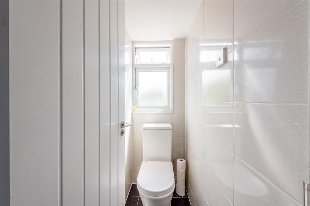 14 Upper Kingston Lane-22.jpg