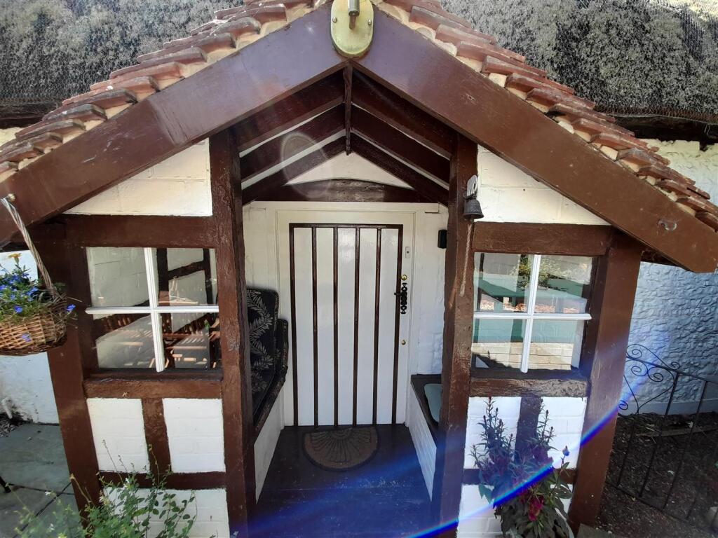 Entrance porch.jpg