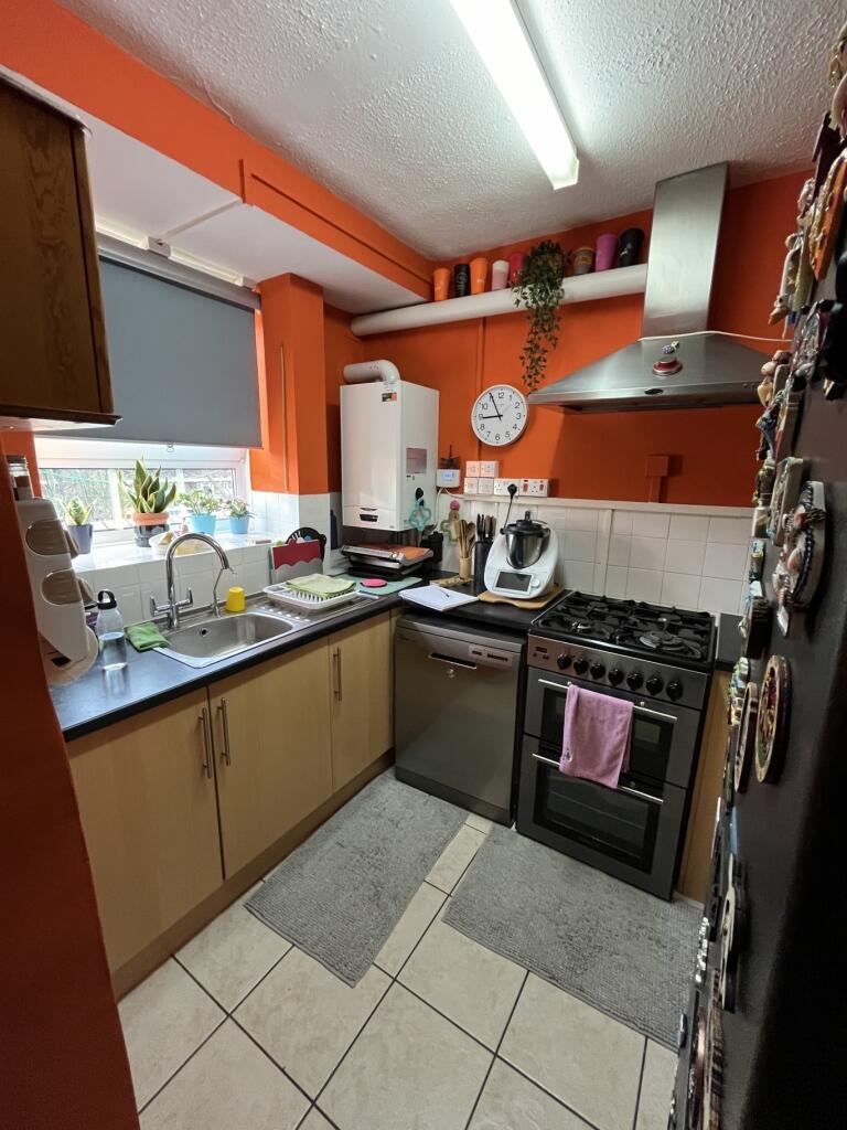 016bfe1ffb9f85641704dce628de0bebb66f029a_thmb_lg