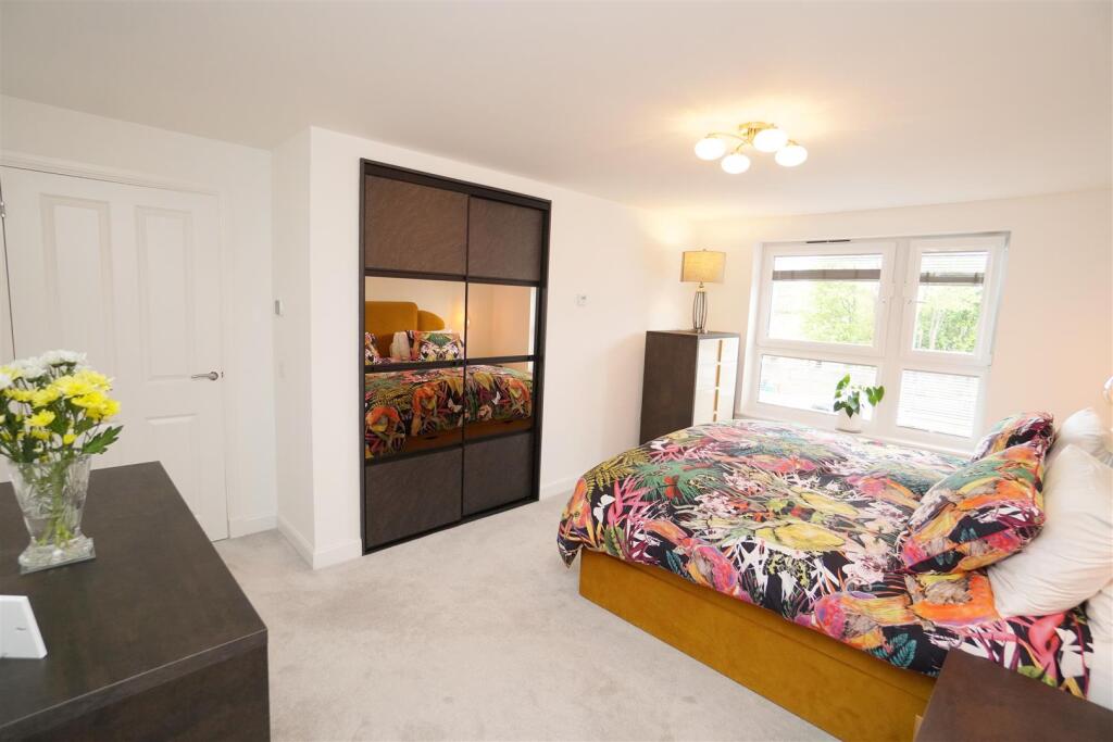 Master bedroom.jpg