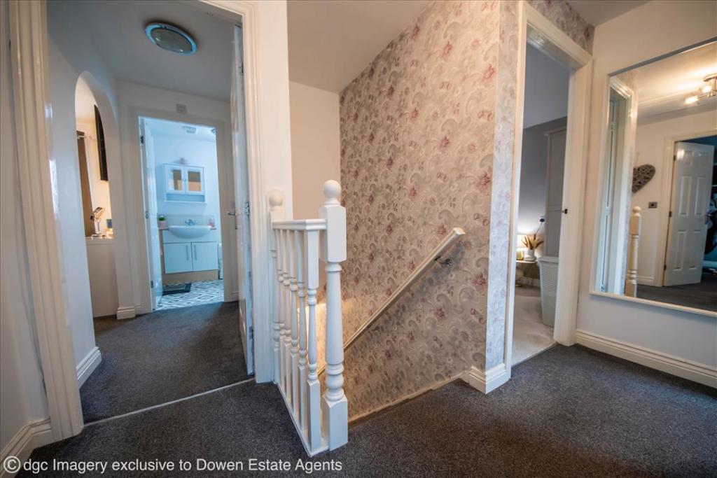 FIRST FLOOR LANDING