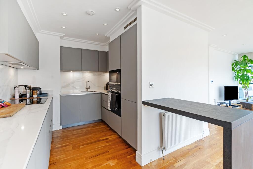 89334_Apartment 6...