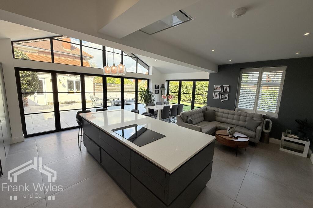 Photo 24-04-2025, 16 33 31