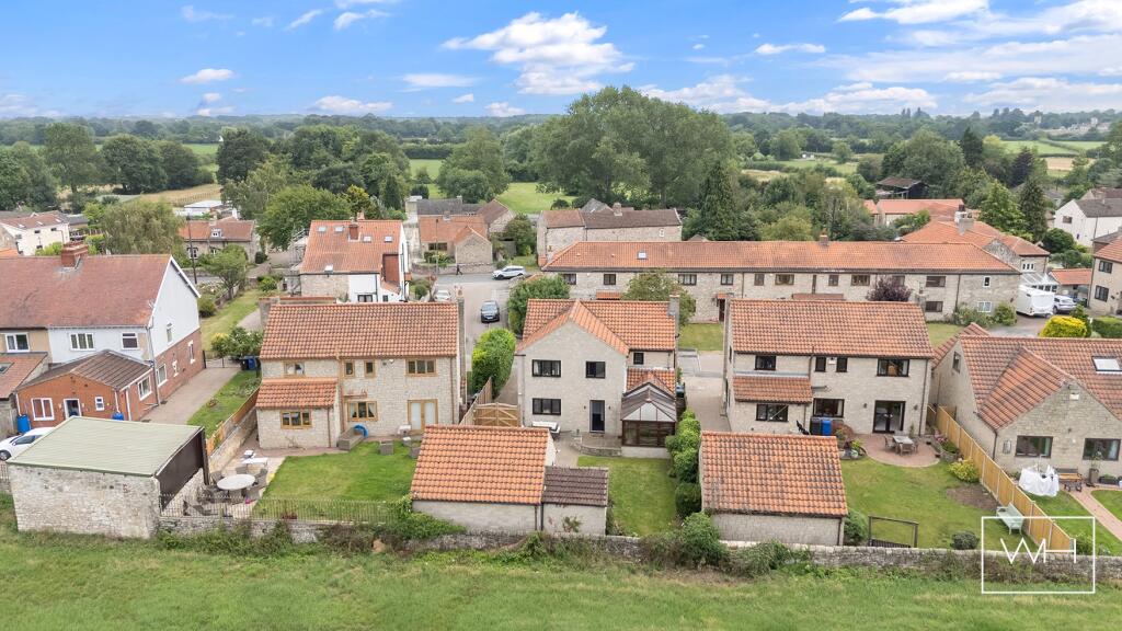 4 Manor Farm Close, 