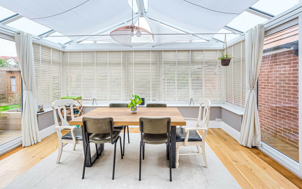 Garden room