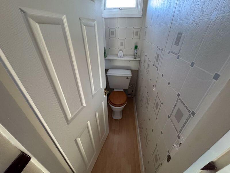 FIRST FLOOR W.C.