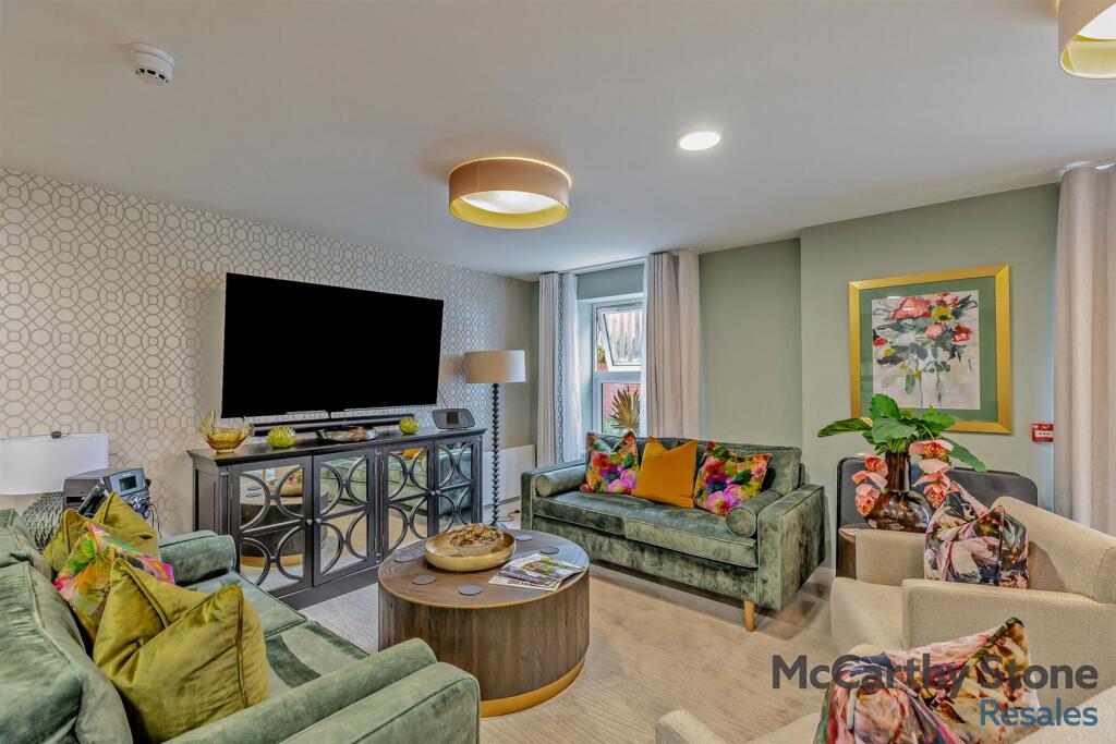 8660042-interior21-800.jpg