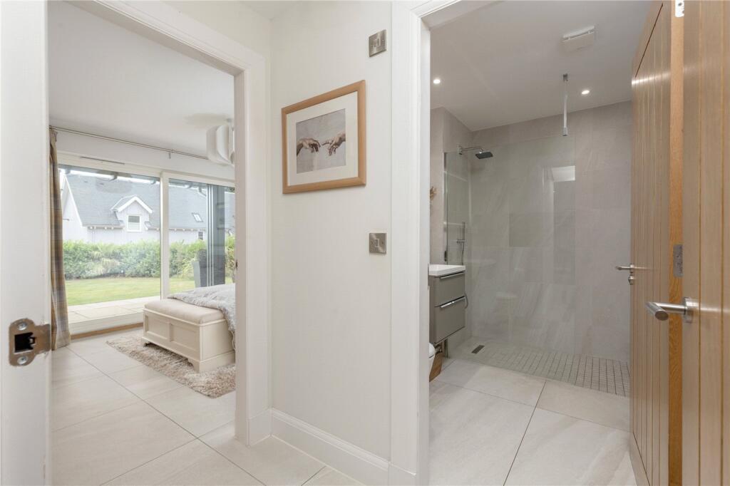 Bedroom/Ensuite