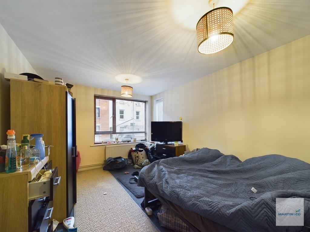 CAM03394G0-PR0193...