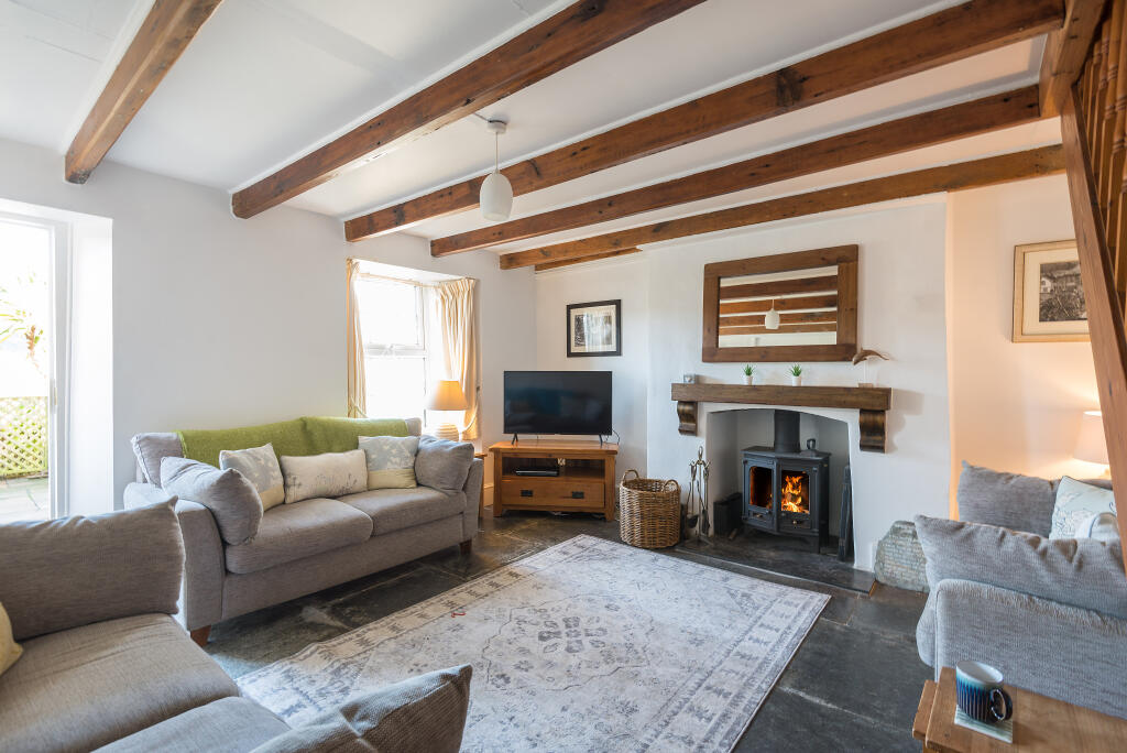 668bc41763345_DW-2020-11-04-Sea-Holly-Cottage-Por