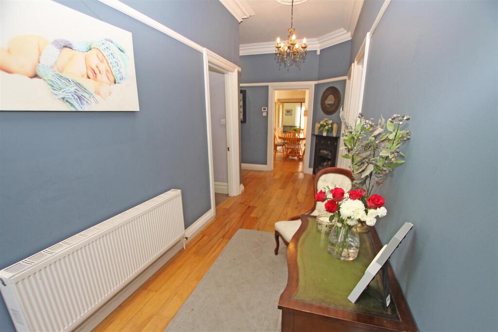 Hall b.jpg