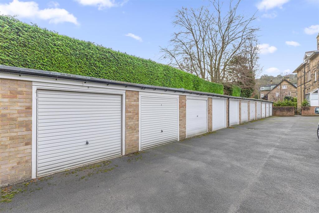 Garage.jpg