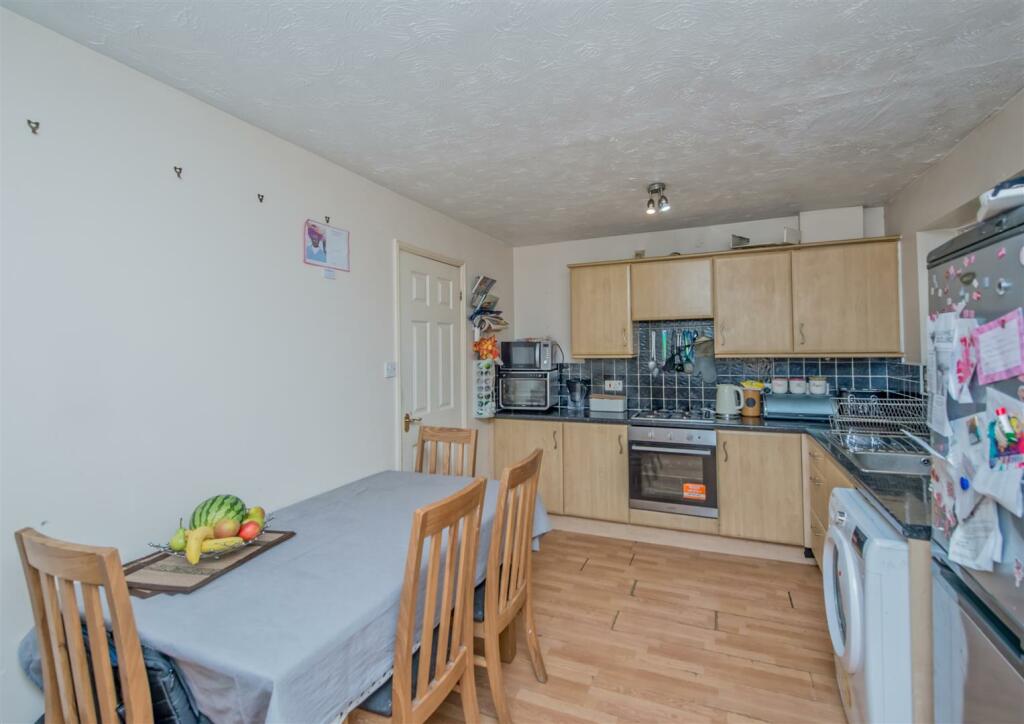 Fitted Dining Kitchen: