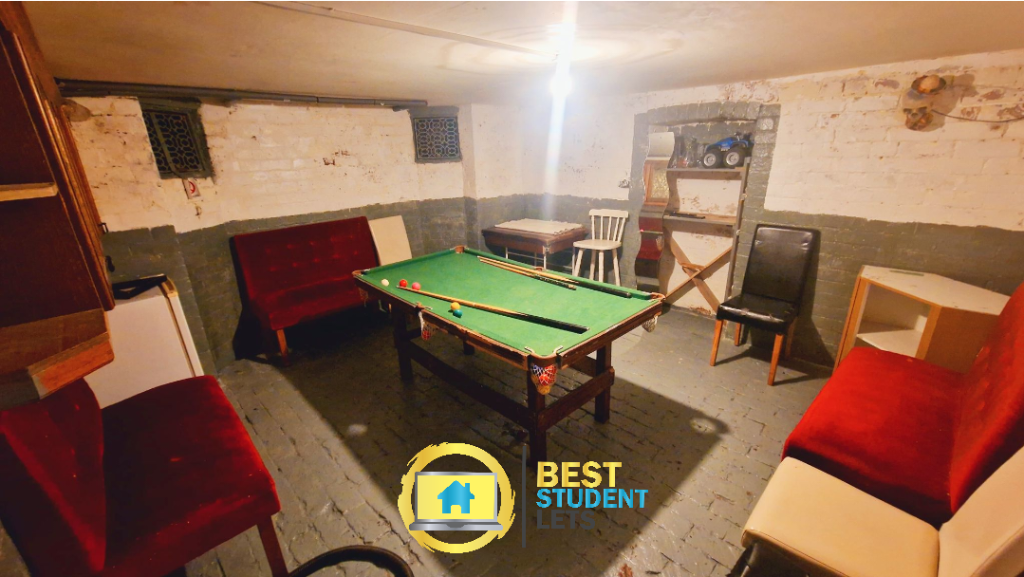 Harlaxton Drive, Nottingham, Nottinghamshire, NG7