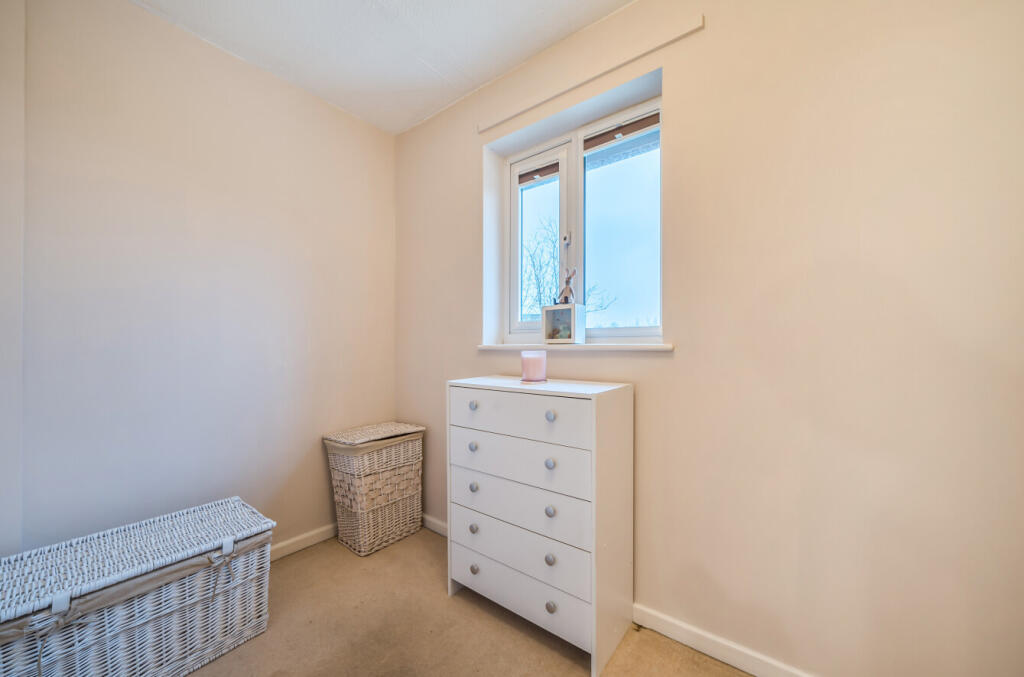 1387664-10-693fea...