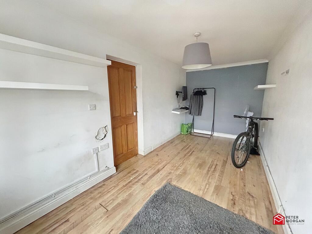Sitting Room / Bedroom 4