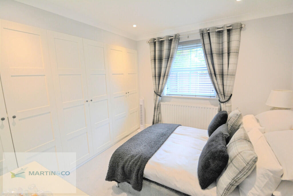 4c625fcd-Bedroom
