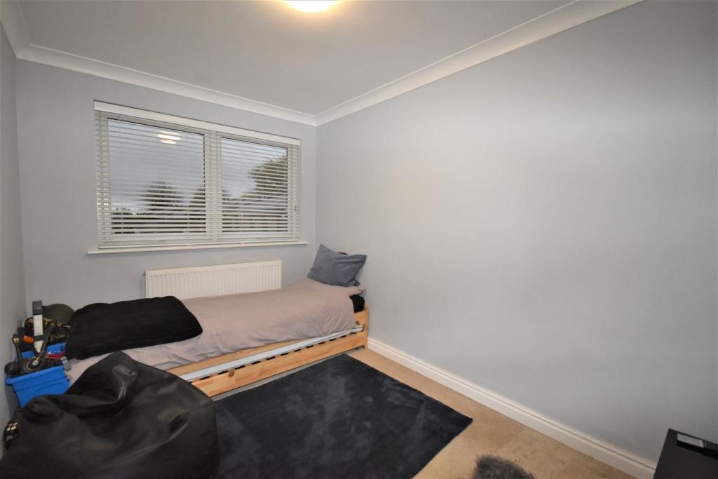 Bedroom 2.JPG