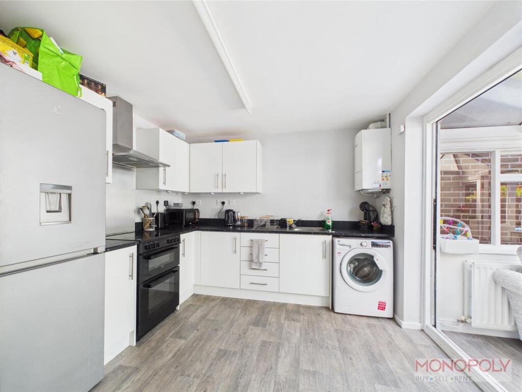 KITCHEN/ BREAKFAST ROOM