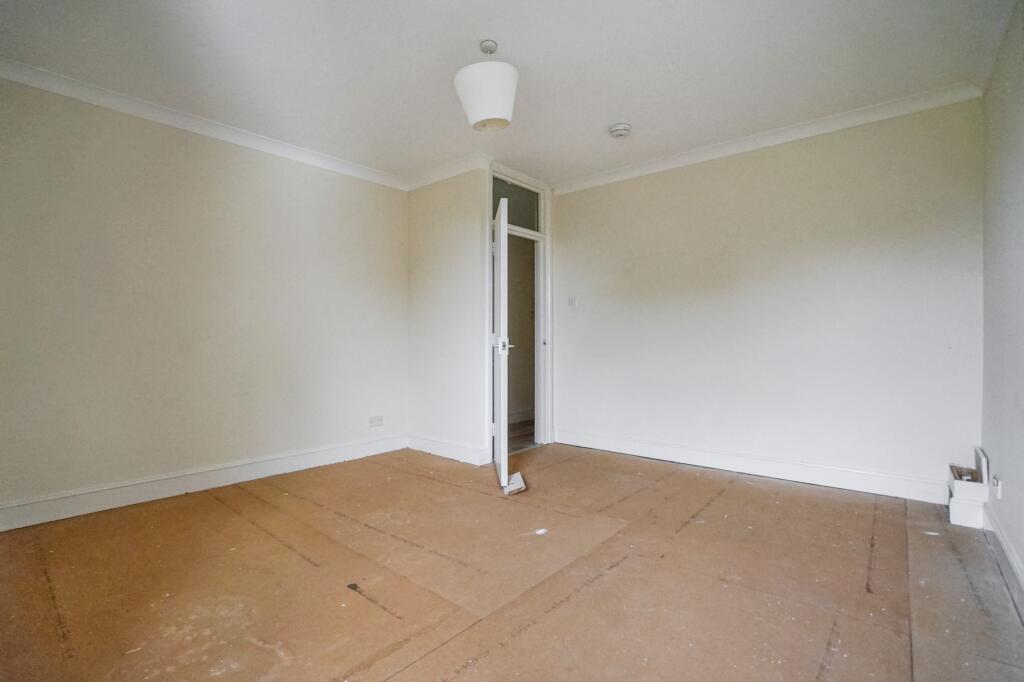 Flat C, 57 Queens Road, Tunbridge Wells, Kent TN4 9NA