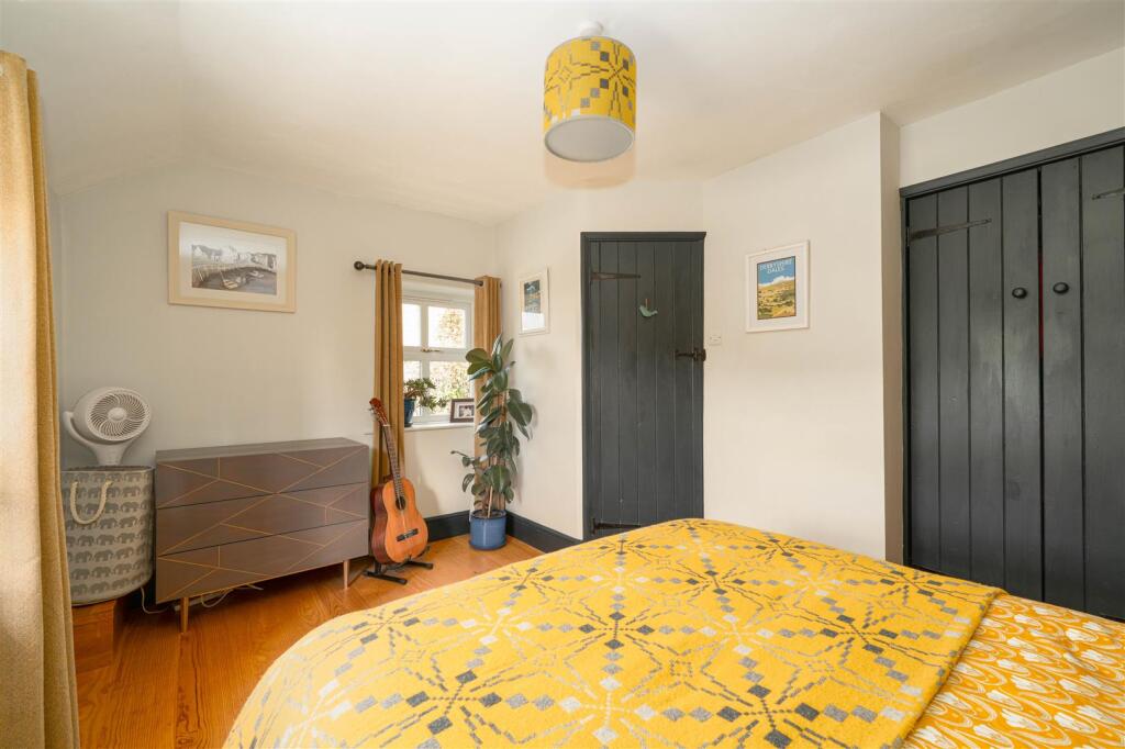 Bedroom2-3.jpg