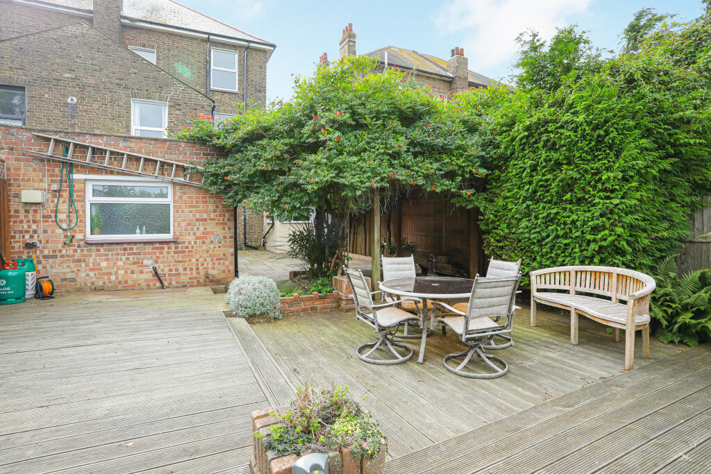 general 108 Canterbu