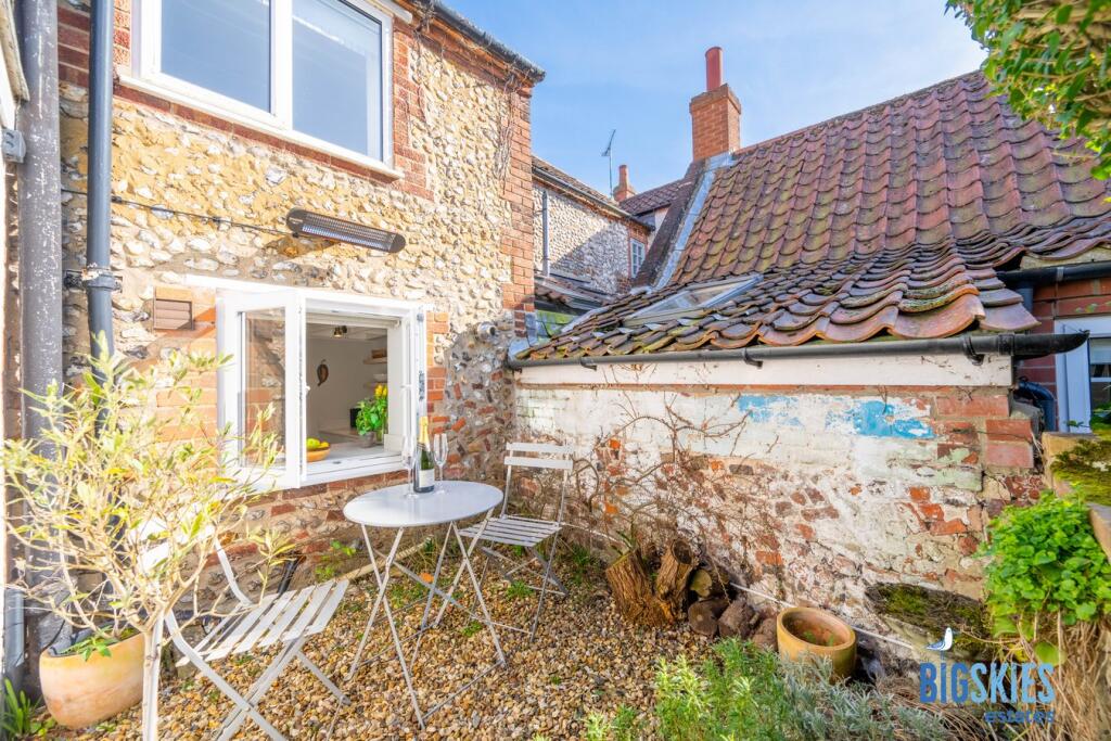 Rear Courtyard