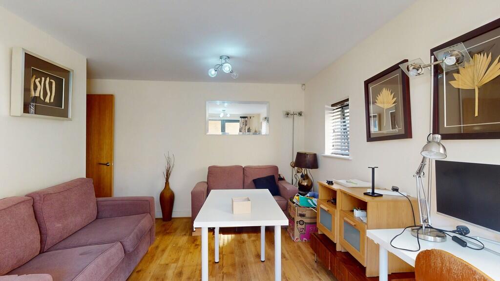 Living Area - Ang...