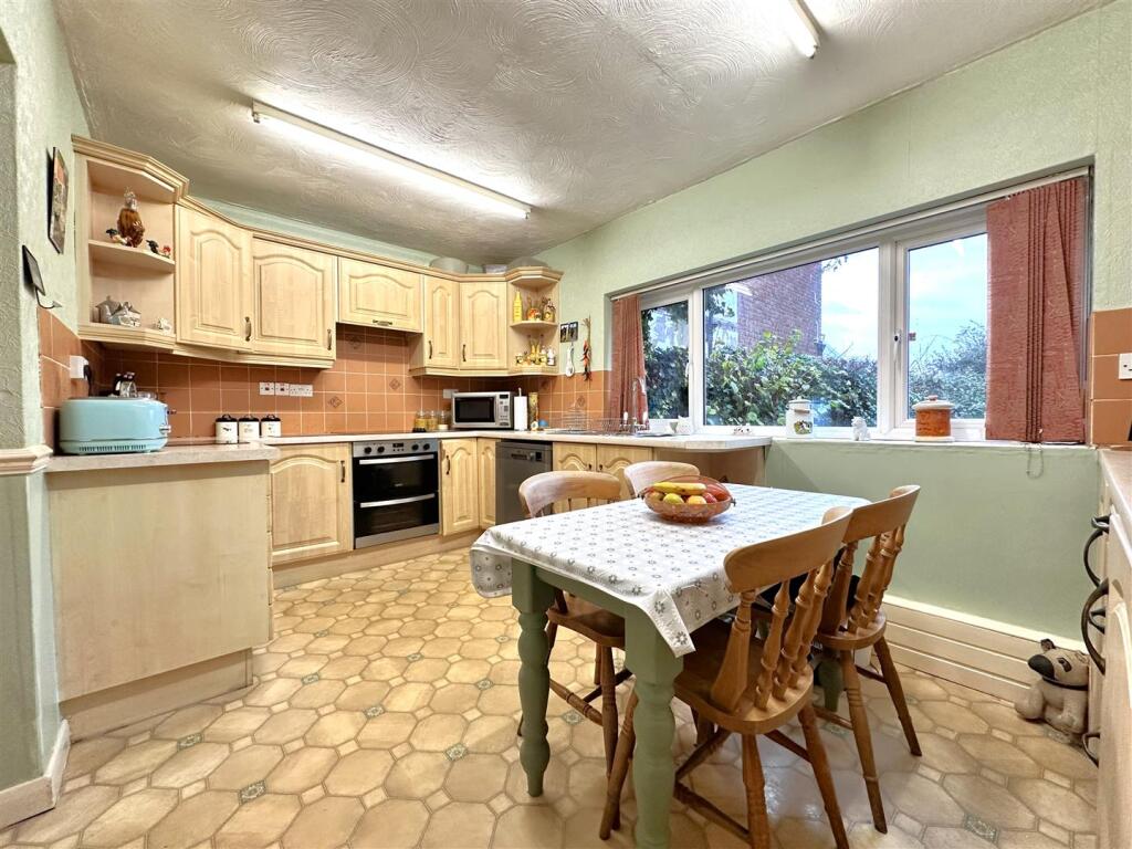 Dining Kitchen 500