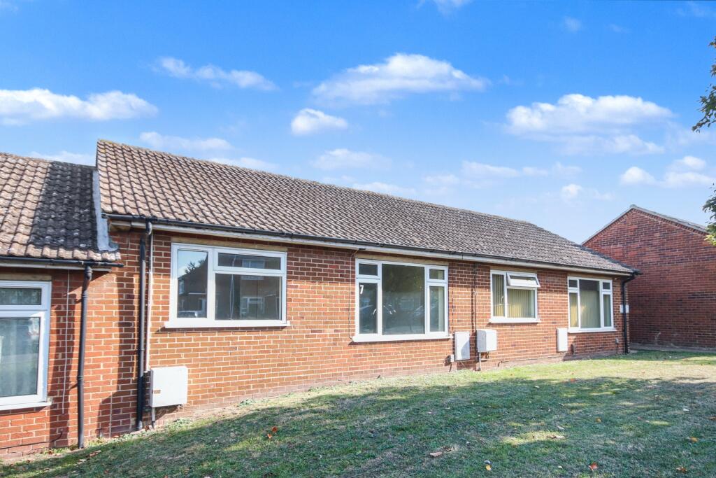 7 Chequers Close, Fenstanton, Cambridgeshire, PE28 9QY