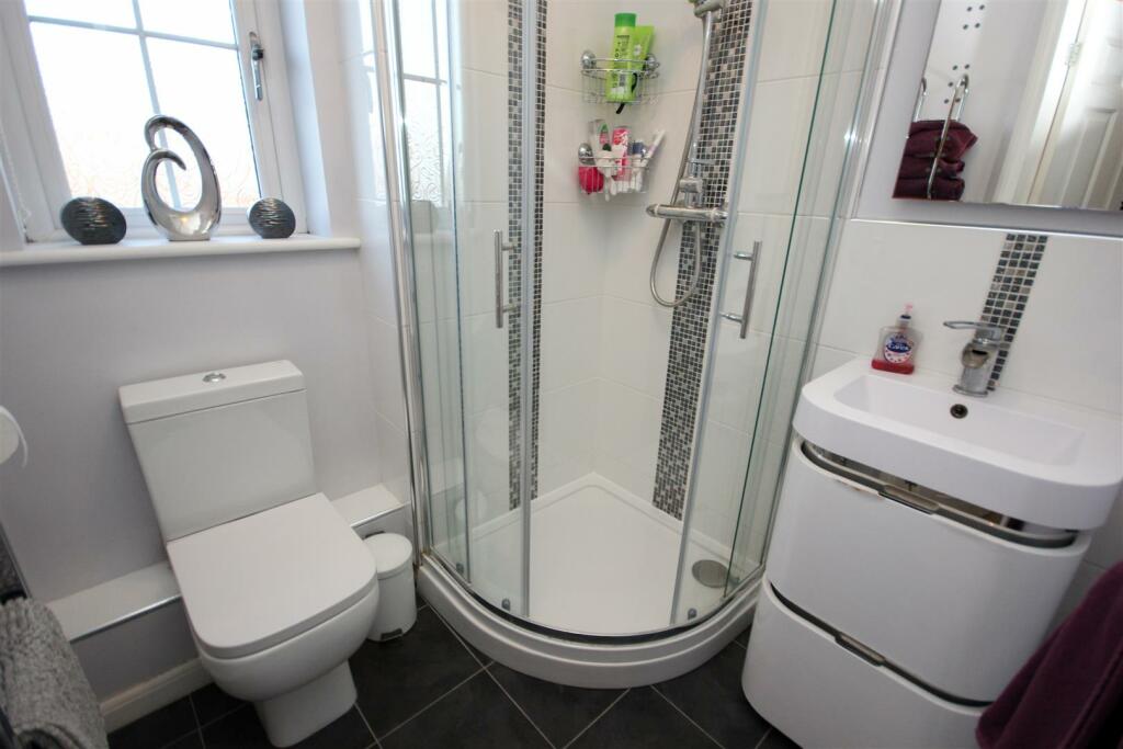 Ensuite.jpg