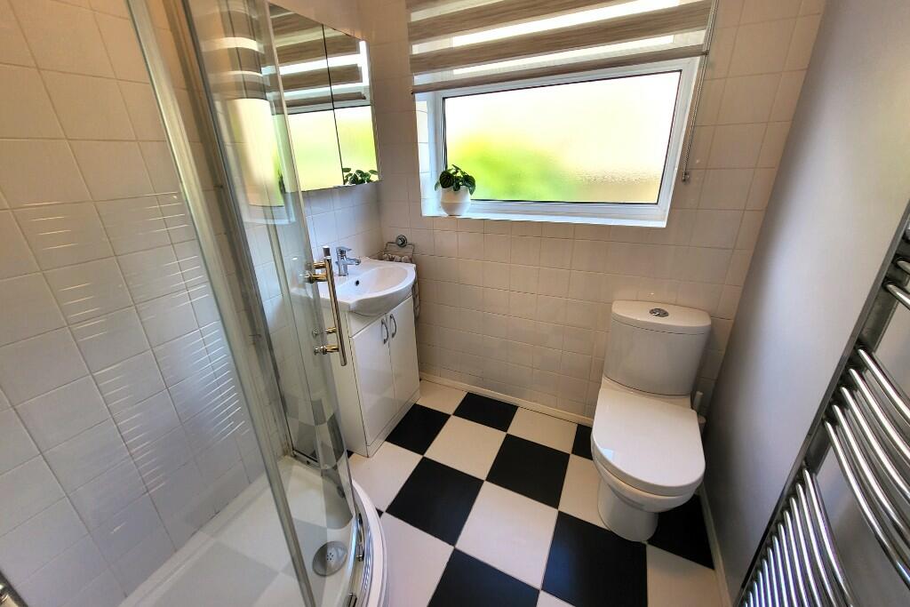 Modern Bathroom 