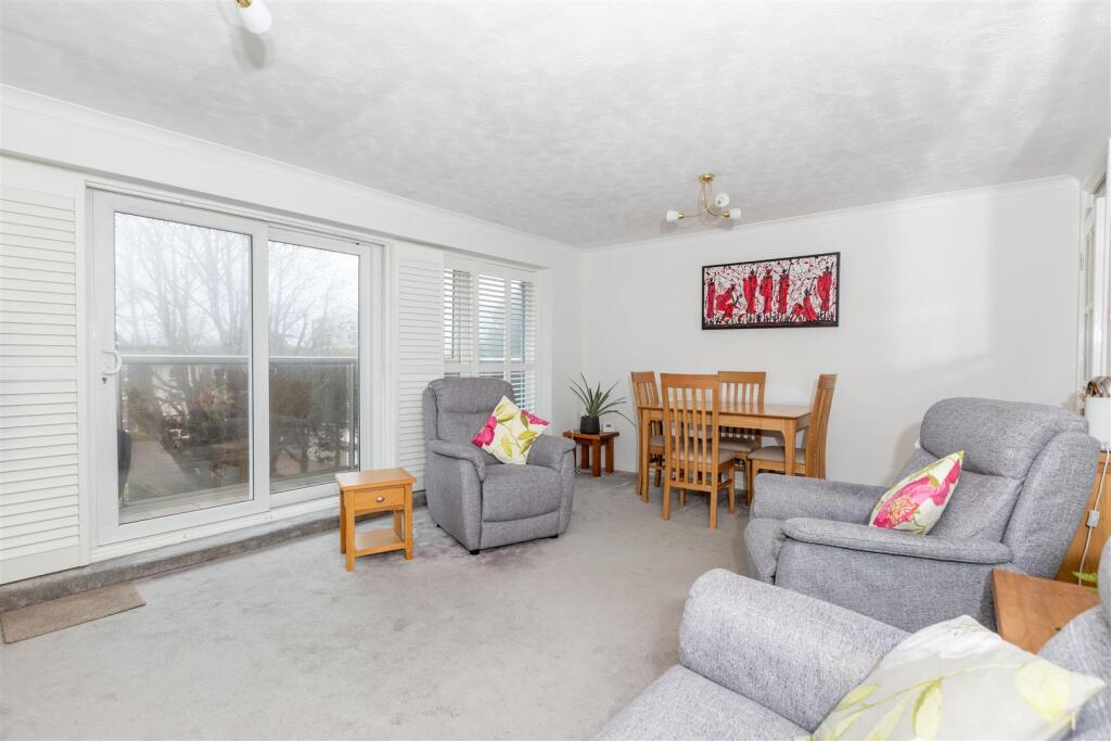 Cardinal Court-14.jpg