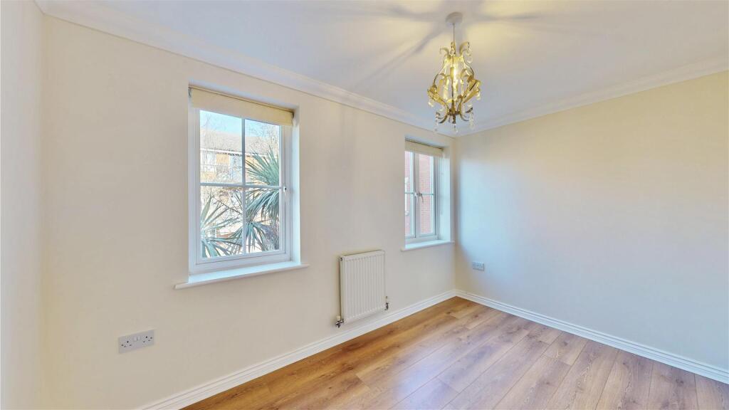 Flat-20-Nacton-Court-Hevingham-Drive-Chadwell-Heat