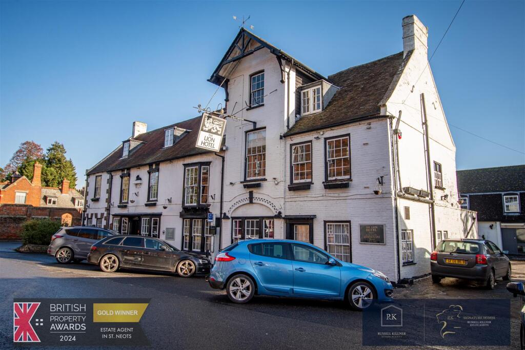 The Lion Hotel Location.