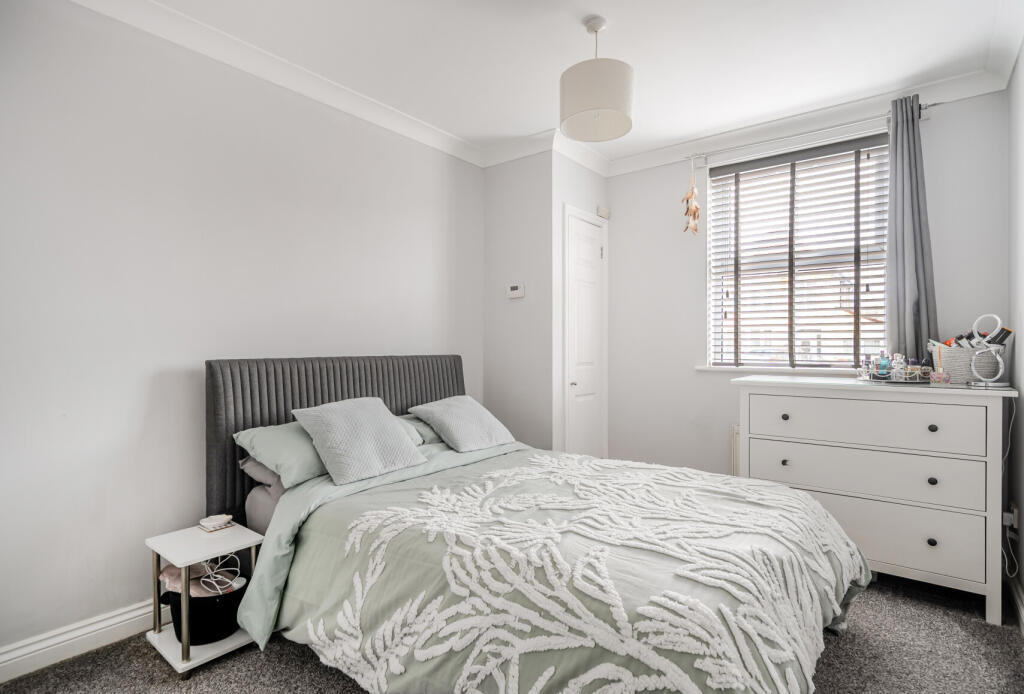 1385622-16-692872...