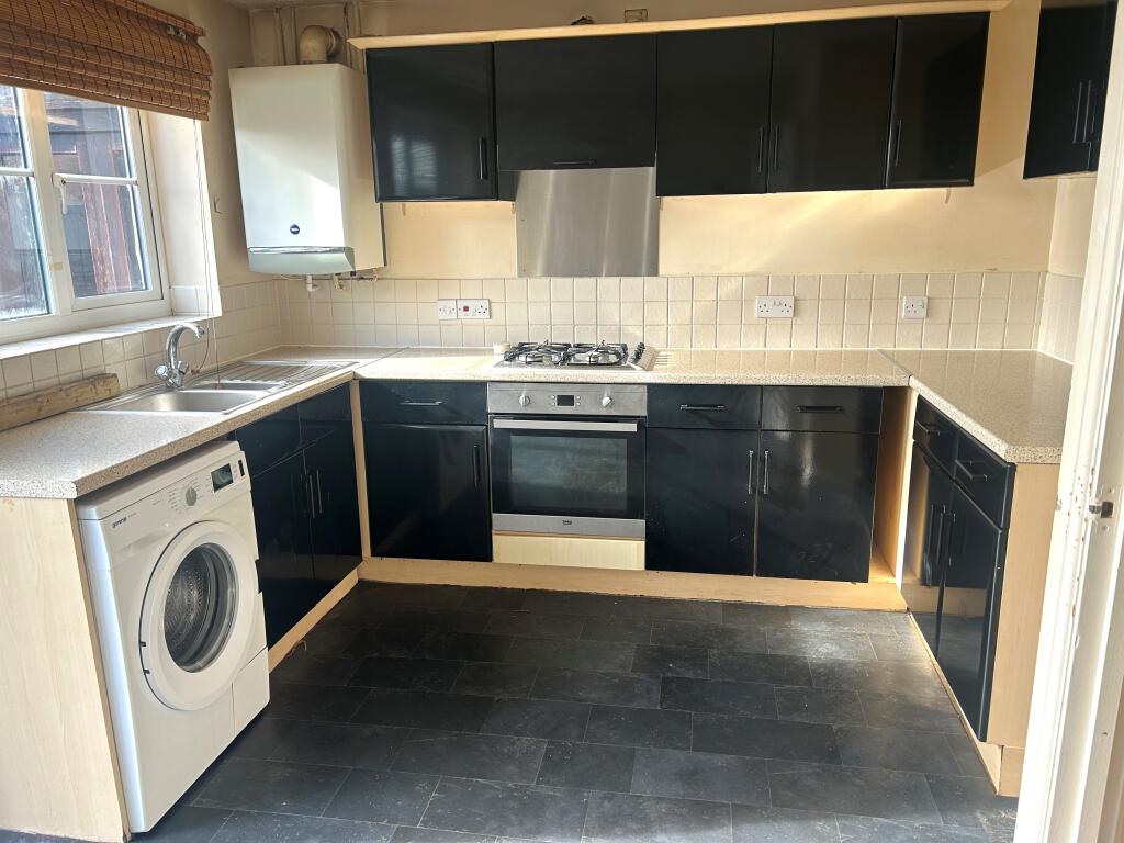 Kitchen T202502261103.jpg