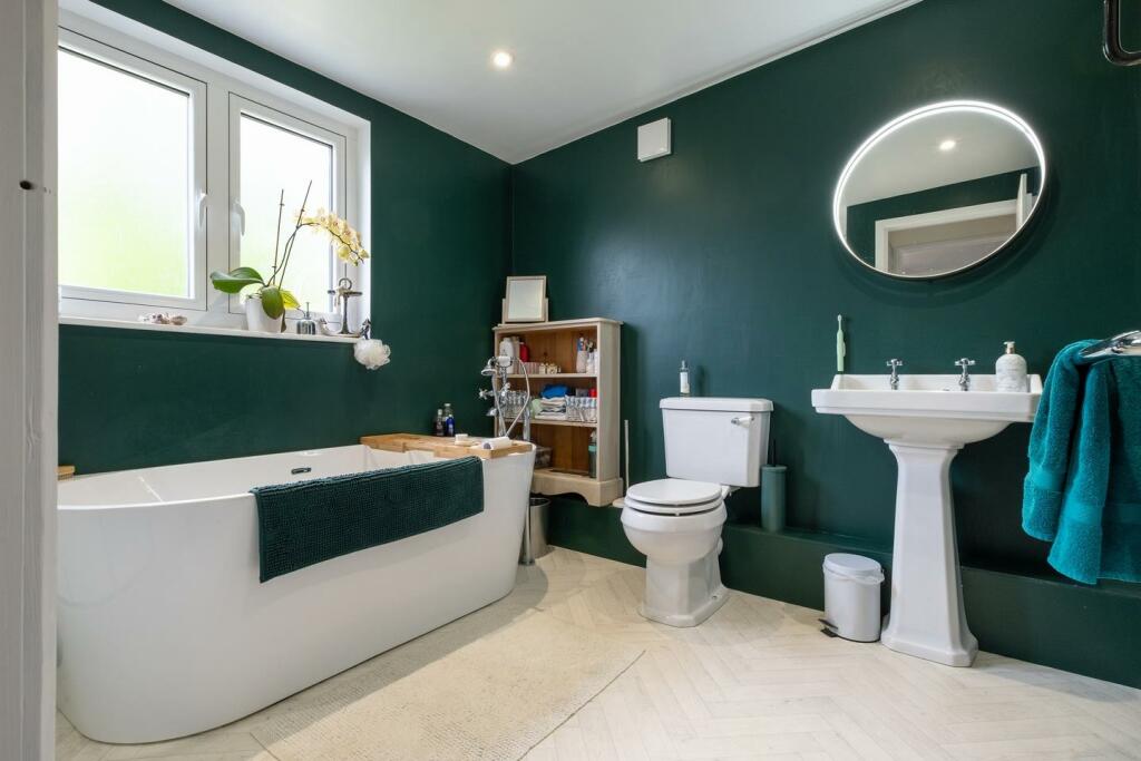 The Copper Coin-40.JPG