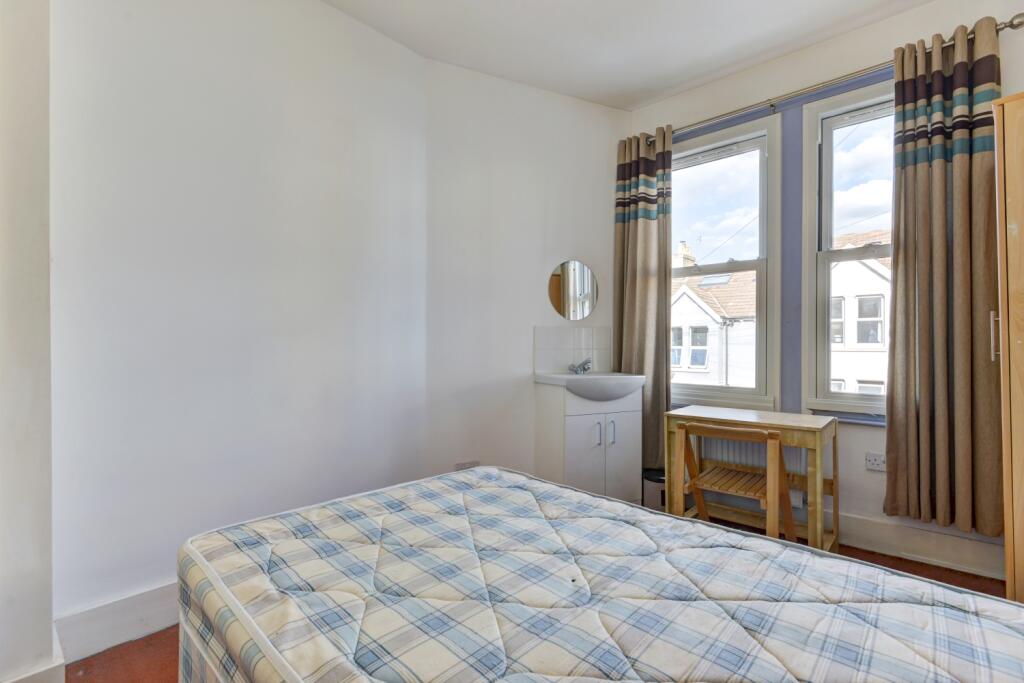 103 Whippingham Road Bedroom 5 
