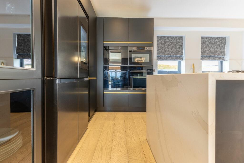 Living dining kitchen