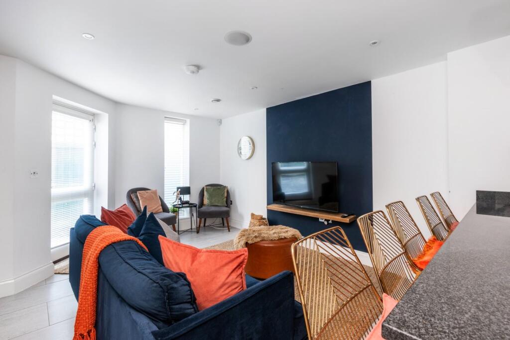 14c Monmouth Place, Bath, BA1 2AX-9.jpg