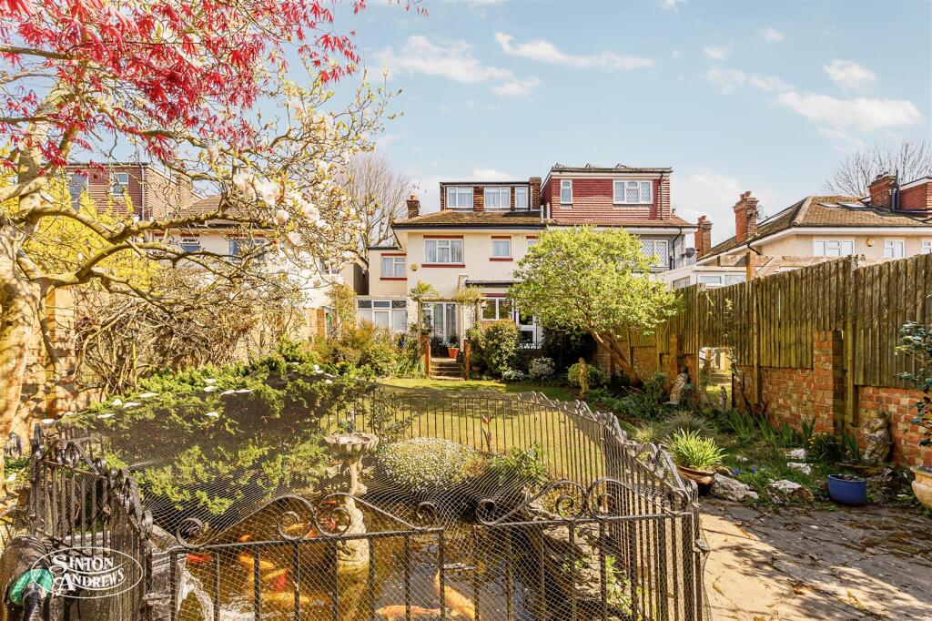 8 Royal Gardens-10.jpg