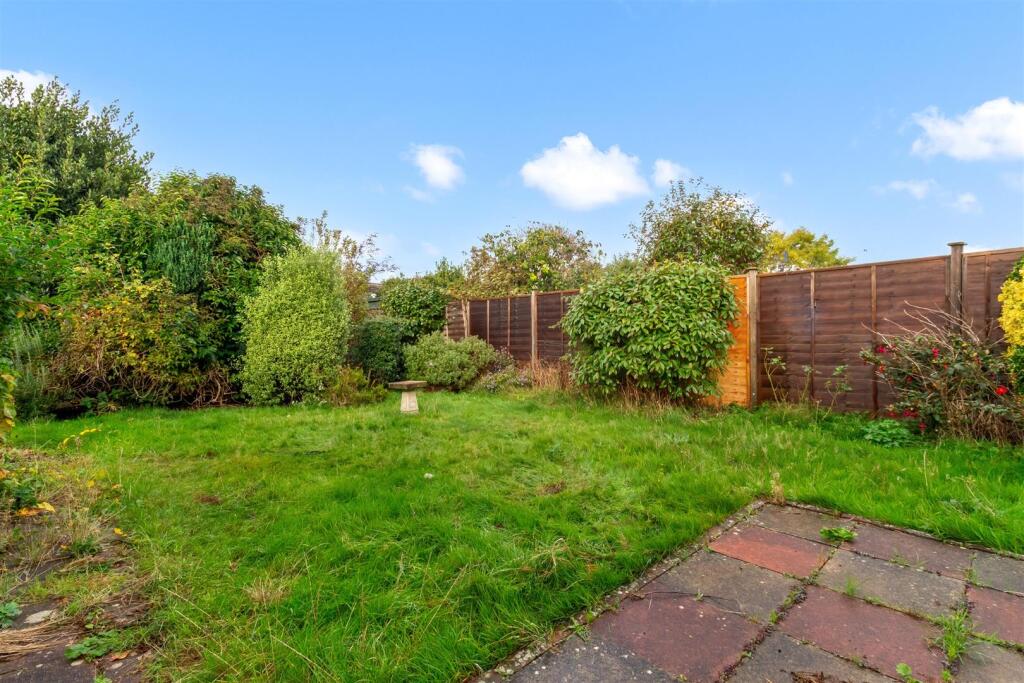 24 Cuckfield Crescent-011.jpg